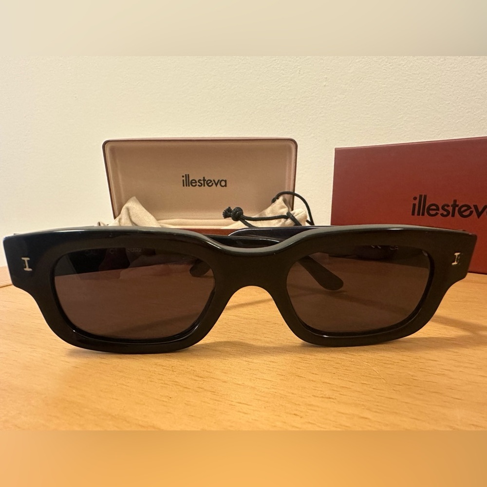 Illesteva Cali Sunglasses